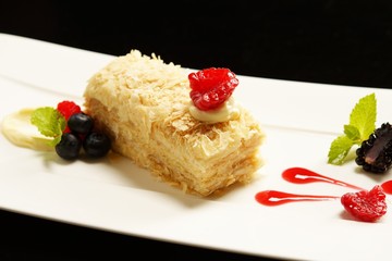 Napoleon puff tort with fresh  fruits