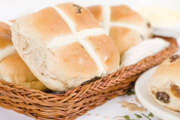 Hot Cross Buns - Spiced sweet buns with raisins. Easter meal