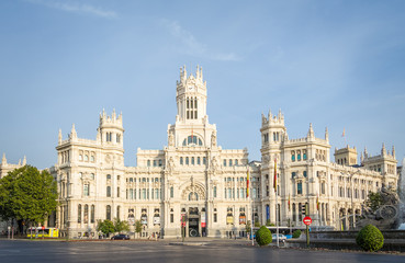 Fototapeta na wymiar Palace of communications in Cibeles square, Madrid
