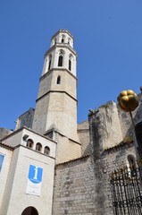 Fototapeta na wymiar Eglise Saint Pierre de Figueras