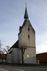 Fototapeta na wymiar Kościół w Wöbbel