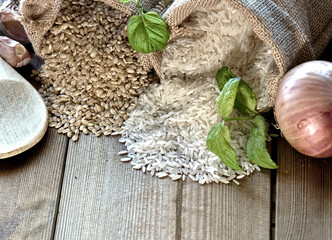 white rice and brown rice
