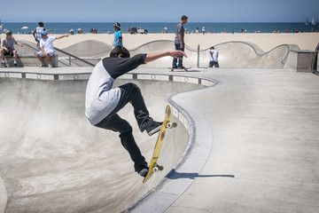Venice beach skater © Nikokvfrmoto