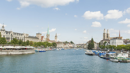 Obraz premium Zürich, Altstadt, Limmat, historische Stadt, Fluss, Schweiz