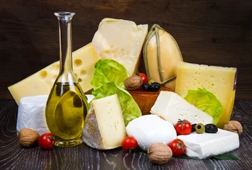 Photo sur Plexiglas Produits laitiers assiette mixte de fromages frais et affinés
