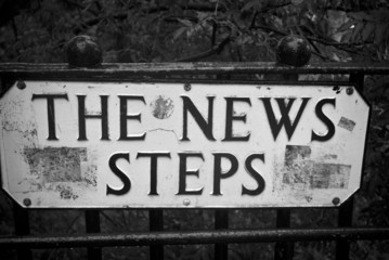Obraz premium the news step