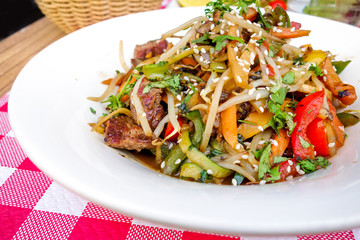 fried noodle asian food