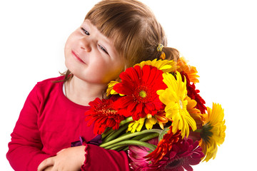 bambina con mazzo di gerbere colorate