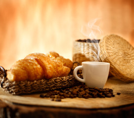 Croissant e caffè