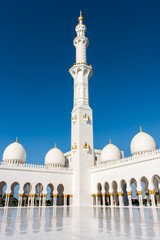 Fototapeta na wymiar Abu Dhabi, UAE. Sheikh Zayed Grand Mosque