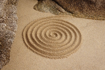 Fototapety  Spirala Zen na skałach