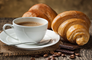 Black coffee, a cup of beans