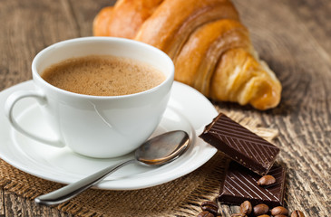 Black coffee, a cup of beans