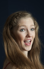 Naklejka premium Portrait of an attractive teenage girl