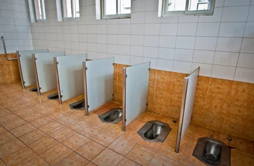 Foto op Plexiglas in het typische openbare toilet in Peking, China © Fotokon