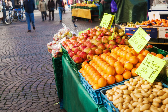 Obststand รูปภาพObststand – เลือกดูภาพถ่ายสต็อก เวกเตอร์ และวิดีโอ1,119 | Adobe Stock