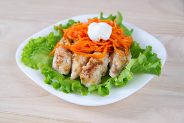 Grilled chicken on salad