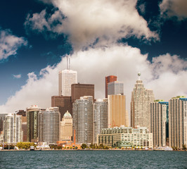 Fototapeta premium Toronto - Canada. Beautiful downtown view from lake Ontario