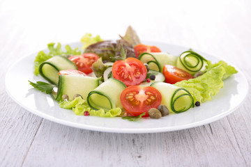 vegetable salad with cucumber