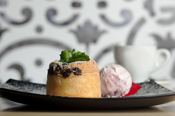 decorated cup cakes, cofe and ice