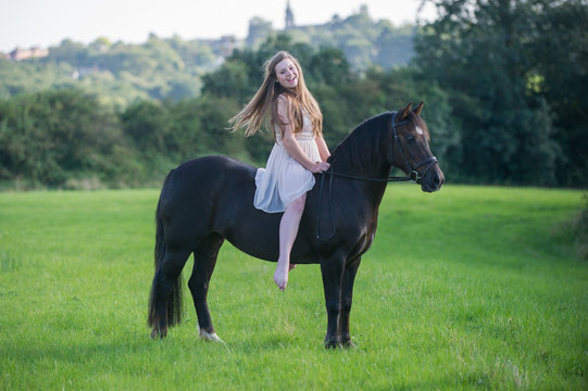 Bareback 이미지 찾아보기 3,883 스톡 사진, 벡터 및 비디오 Adobe Stock