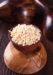 Dried garlic granules