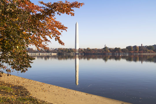 Washington Monument in autumn, Washington DC