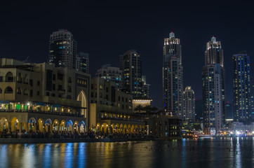 Fototapeta na wymiar Downtown of Dubai (United Arab Emirates) at night