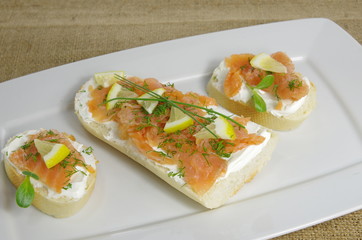 sandwich with salmon