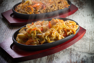 Thai noodles with seafood