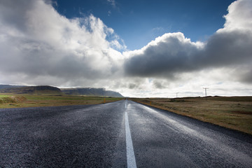 Strada in Islanda