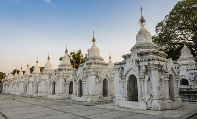 Fototapeta na wymiar Kuthodaw Pagoda in Mandalay, Myanmar. The largest book of the wo