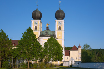Metten, Benediktinerkloster, Klosterkirche