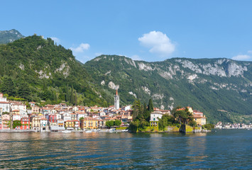 Naklejka na ściany i meble Town on Lake Como summer coast (Italy).