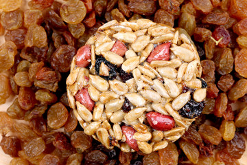 Round candied seeds and nuts with raisins.