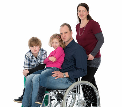 Familienvater im Rollstuhl