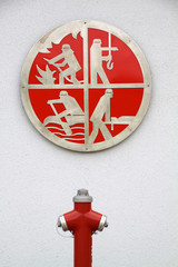 Feuerwehrsymbol an der Feuerwache in Alverdissen