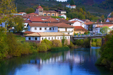 Fototapeta na wymiar Oroz Betelu w Navarra Pireneje Hiszpanii
