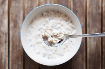 Muesli mit Milch