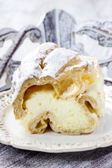 Cream puff