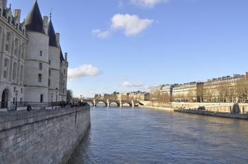 paris ,la seine.