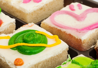fancy cakes .