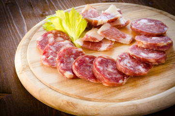 Salsiccia e pancetta