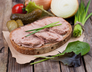 Bread with liver sausage