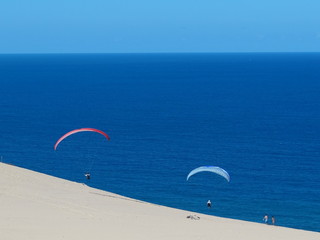 Australien, Rainbow Beach, Drachenflieger. Carlo Sand Dune.