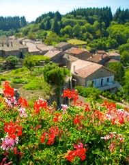 Fototapeta na wymiar Wspaniały wieś Chalencon w Ardeche, Francja