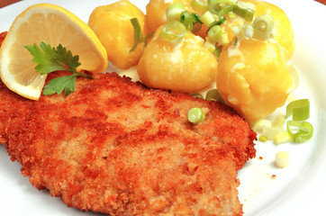 Schnitzel mit Sahnekartoffeln