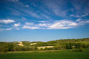 Fototapeta na wymiar fields and meadows of south France