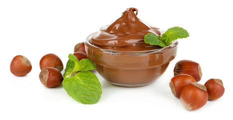 Sweet chocolate hazelnut spread with whole nuts and mint