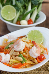 green papaya salad thai food